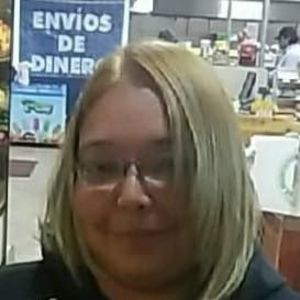 Meet your Posher, Manuela